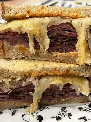 Pastrami Reuben