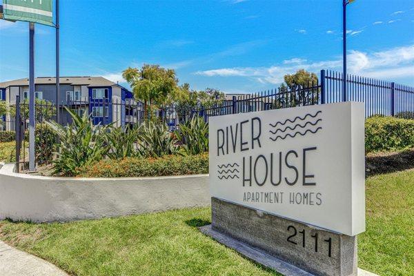 Welcome home to River House Apartments in Santa Ana, California