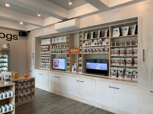 New JustFoodForDogs Pantry in Long Island City