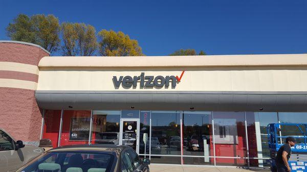 Verizon Authorized Retailer - Wireless World