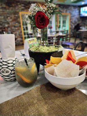 Tableside guacamole