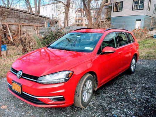 My experience with Tammy Philips at Volkswagen of Kingston was absolutely fantastic. My new 2018 Golf Sportwagen