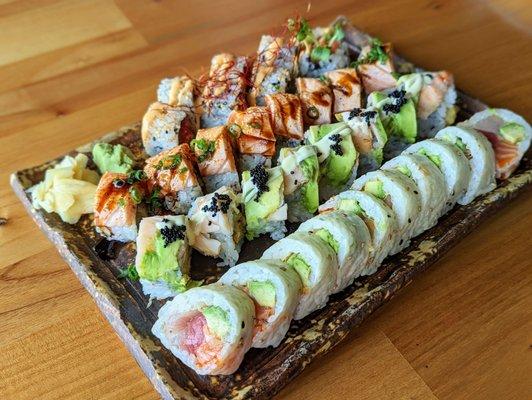 Snow Roll, Lobster Roll, Totoro Roll, Naughty Akami Roll | Instagram: @telephonesmoothie