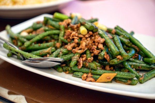 Stir Fried String Beans with Minced Pork (乾煸四季豆): $16.95.