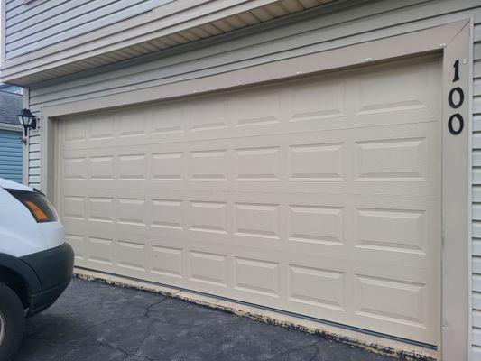 Aladdin Garage Doors Of DuPage County