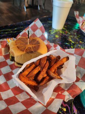 Chili cheese burger + sweet potato fries