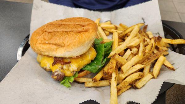 Bacon cheeseburger with lettuce (my son doesn't like the other stuff).