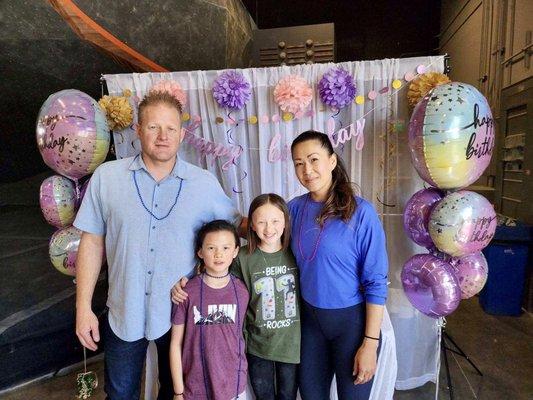 Steven, Tan and their children. Elin in the green shirt celebrated her 11th Birthday at Flowstone.