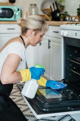 Find a housekeeper to clean your appliances