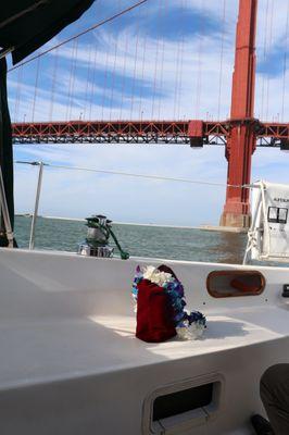 We offer personalize scattering of cremated remains at sea.