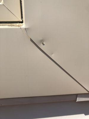 Gaps and defects in window installation