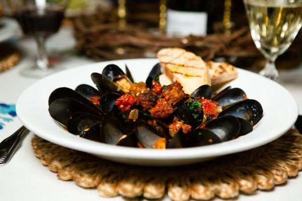 Mussels with Spicy Sausage at 1920 Bar and Bistro