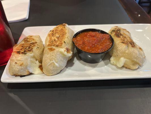 Cheese rolls appetizers