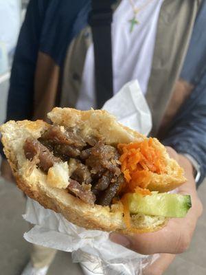 Banh mi thịt nướng (BBQ pork)