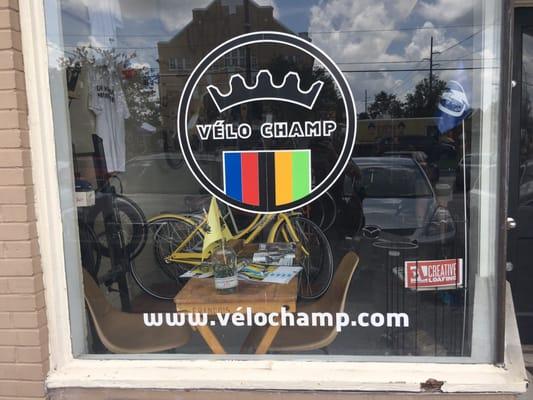 Got a free beer at Vélo Champ!!