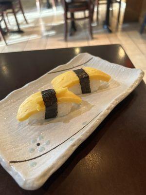 Tamago sushi