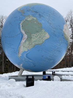 IT'S FREE! The Beautiful Babson Globe The World's 2nd Largest Rotating Globe weighs 25 tons & is 28 feet wide Wonder from Wellesley MA