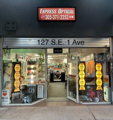 127 S.E. 1 Ave.  Downtown Miami, 33131 across From Miami Towers