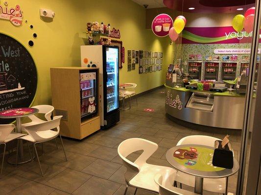 Menchie's Frozen Yogurt