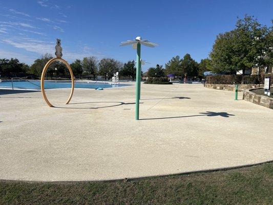 Splash pad and pool