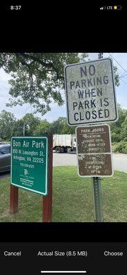 Signs @ Entrance to Bon Air Park