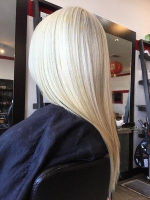 Ultra platinum hair done by Lindsay