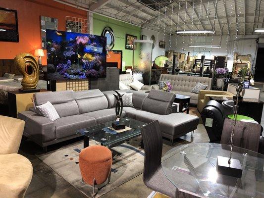 Beautiful 1/1 sectional