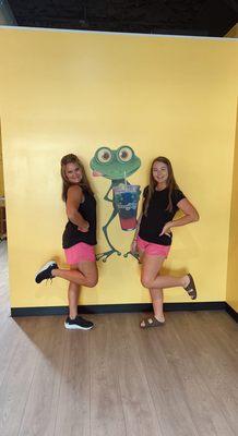 Twinning it at the Frogg