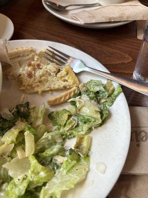 So sad, old food, dirty restaurant. You can do better than this!