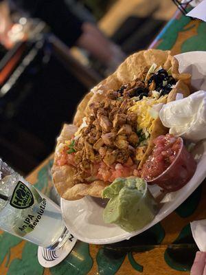 Taco salad with chicken