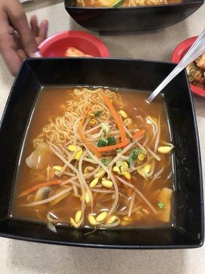 Spicy vegetable ramen