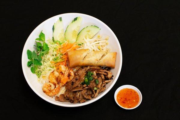 #22 grilled pork, shrimp, eggroll vermicelli