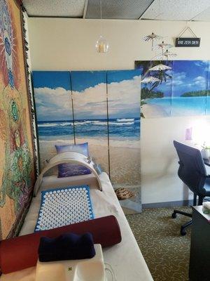 Soqi Spa Equipment sessions. Far Infrared, Electro Reflexology Energizer. Come relax, detox in our healing sanctuary or see about home use.