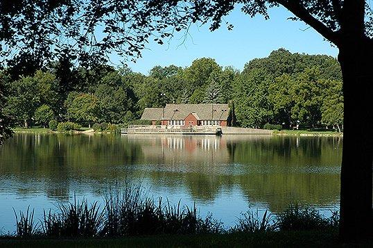 Glen Ellyn's Majestic Lake Ellyn!