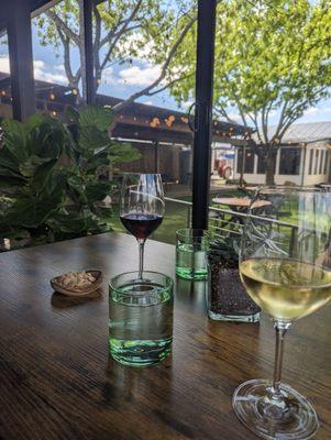 La Valentia Sauv Blanc & the Cinsault