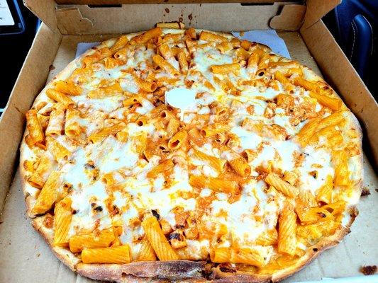 Rigatoni chicken pizza