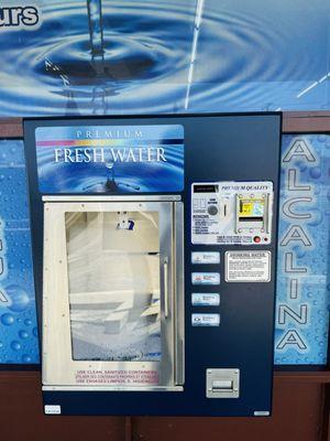 24 hours water self service