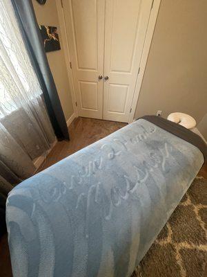 Massage table blanket art