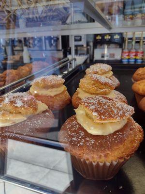 Custard Cream Muffins