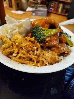 Gyoza, Pad Thai, Beef & Broccoli