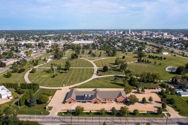 Aerial view of Funeral Home- 520 Wilson Ave SW, Cedar Rapids, IA 52404
(319) 364-1549