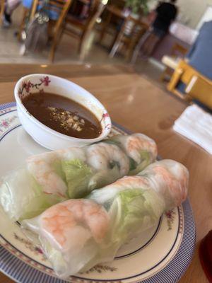 Fresh spring rolls W/ shrimp