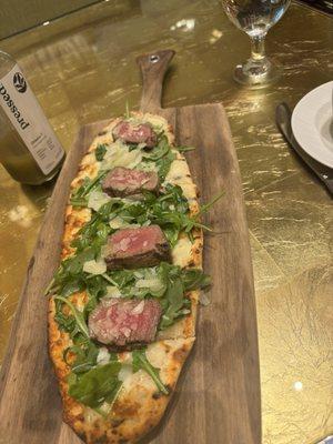 Tenderloin flat bread