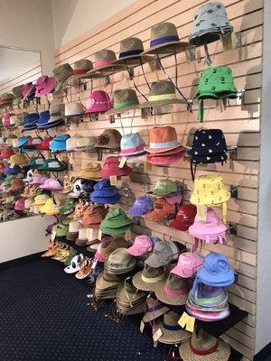 Large selection kids hats