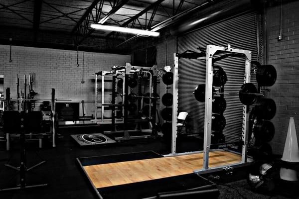 Looking to go heavy, we have 4 powerlifting stations.