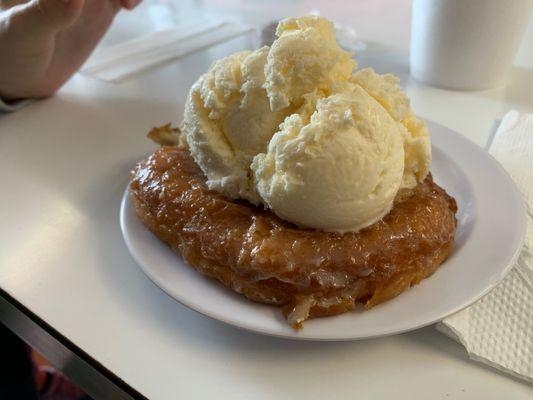 Fried honey bun