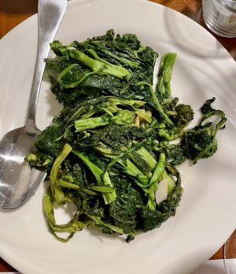 Broccoli rabe with garlic and oil