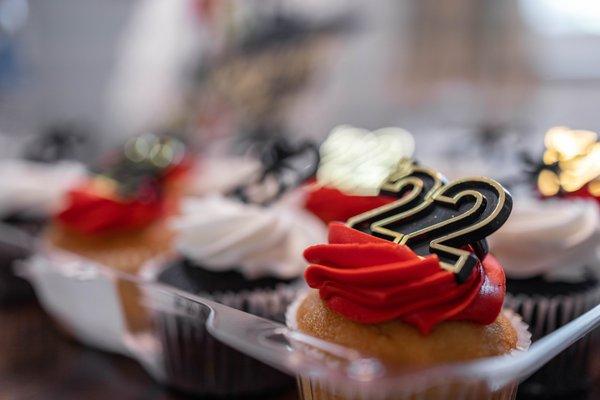 '22 Graduation Cupcakes ($6/12) Festive but disgusting