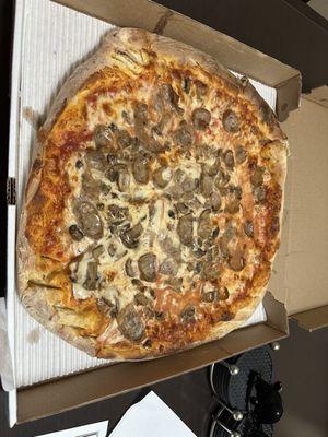 Grande Anna's pizza (sausage & mushrooms added)