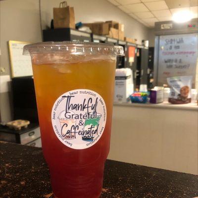 Strawberry pineapple tea with Aloe(32 oz.)